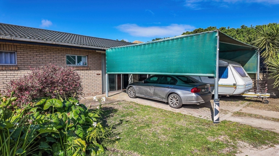 4 Bedroom Property for Sale in Little Brak River Western Cape